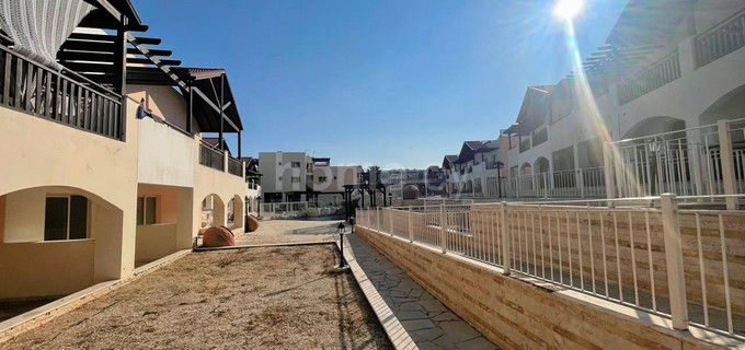 Apartamento en la planta baja a la venta en Larnaca