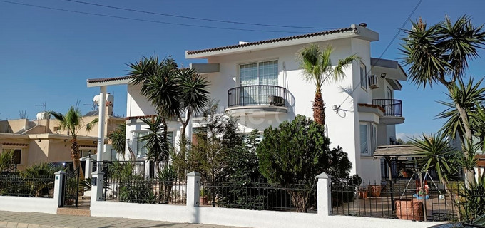 Villa in Larnaca zu verkaufen