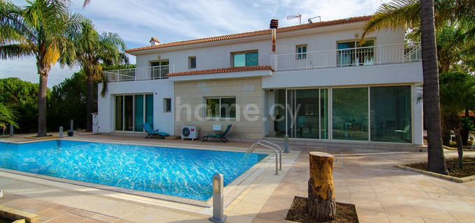 Villa to rent in Limassol