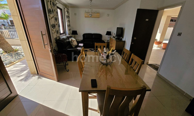 Ground floor apartment for sale in Larnaca