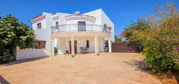 Villa a la venta en Larnaca