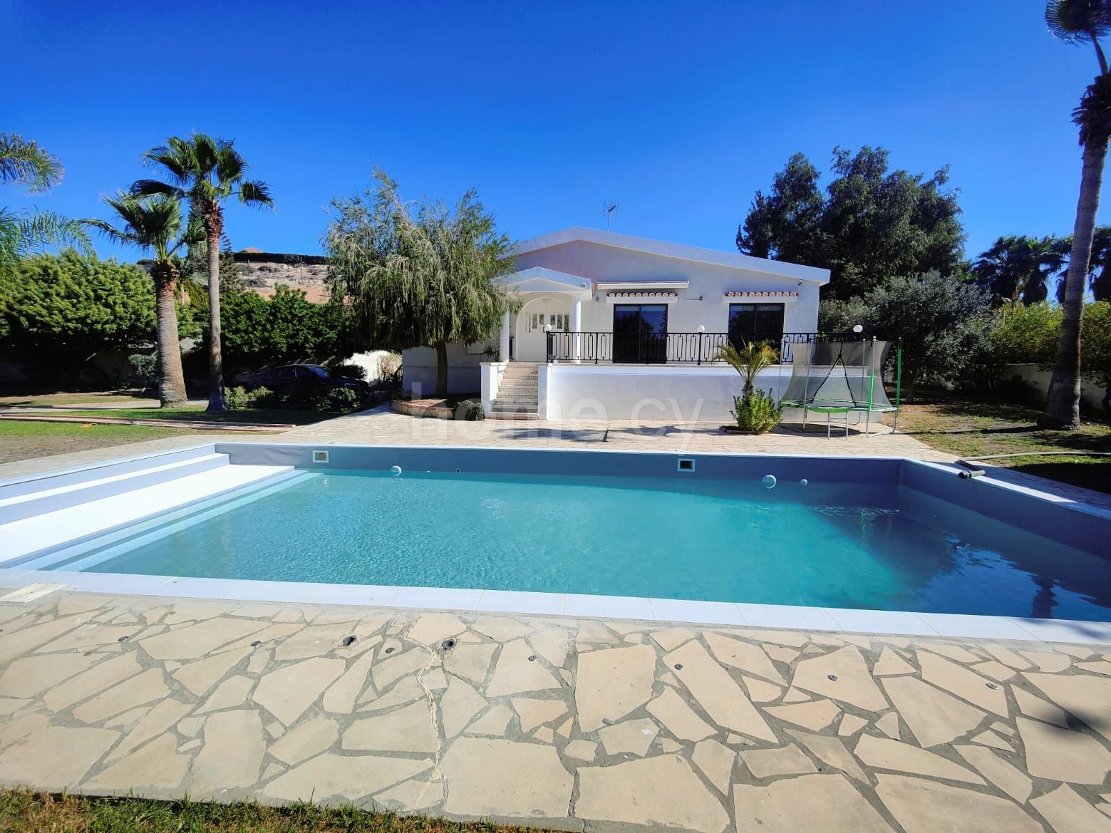 Villa to rent in Limassol — home.cy