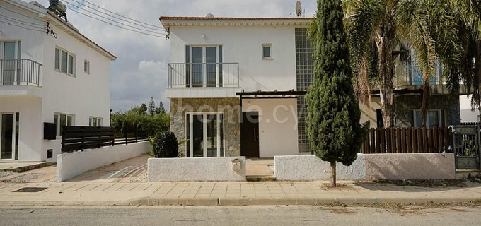 Casa semi independiente a la venta en Sotira