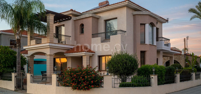 Villa to rent in Limassol