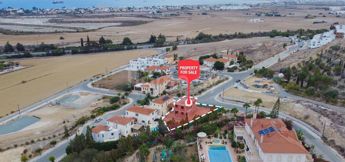 Villa for sale in Larnaca