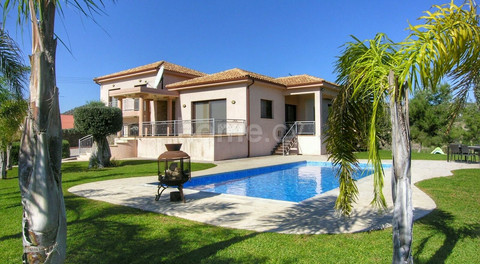 Villa to rent in Limassol