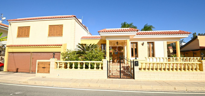 Villa for sale in Vrysoulles