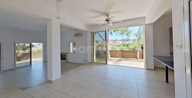 Villa for sale in Larnaca