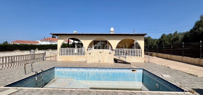 Bungalow for sale in Paphos