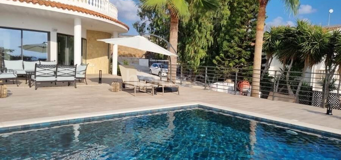 Villa for sale in Paphos