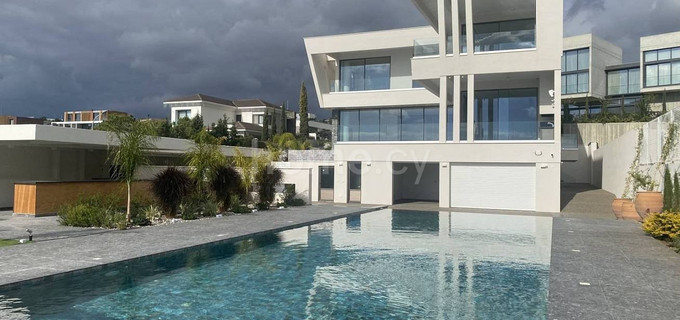 Villa à vendre à Limassol