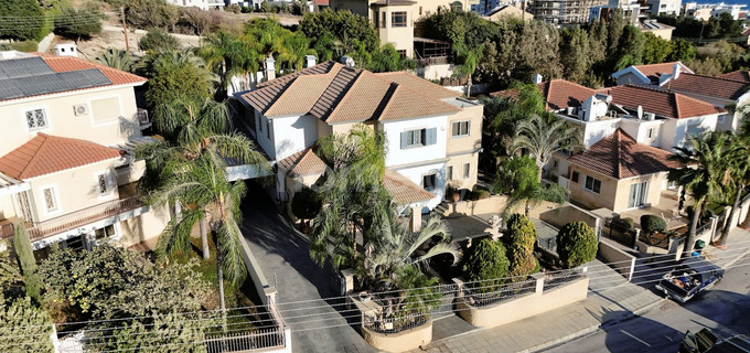 Villa à vendre à Limassol