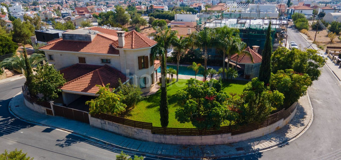 Villa à vendre à Limassol