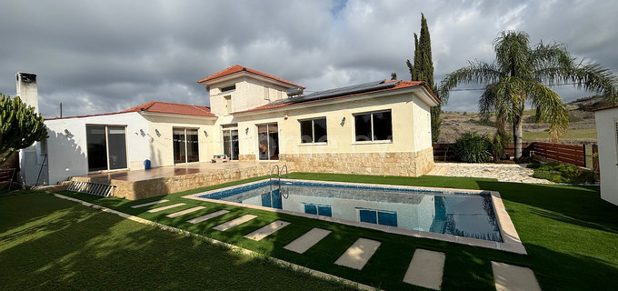 Villa à vendre à Limassol