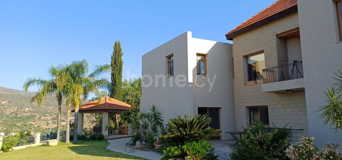 Villa à vendre à Limassol