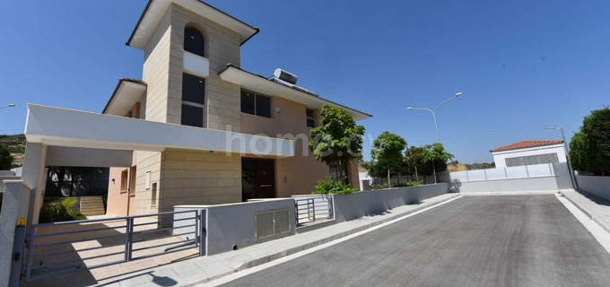 Villa to rent in Limassol