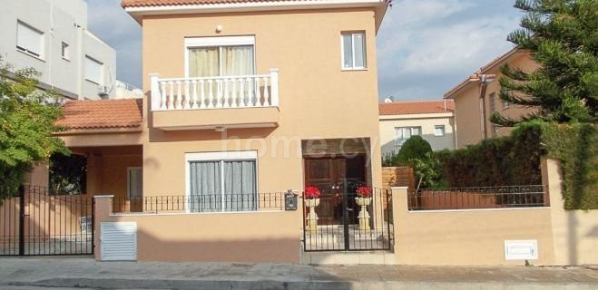 Villa to rent in Limassol