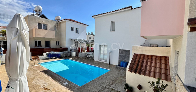 Casa semi independiente a la venta en Paphos