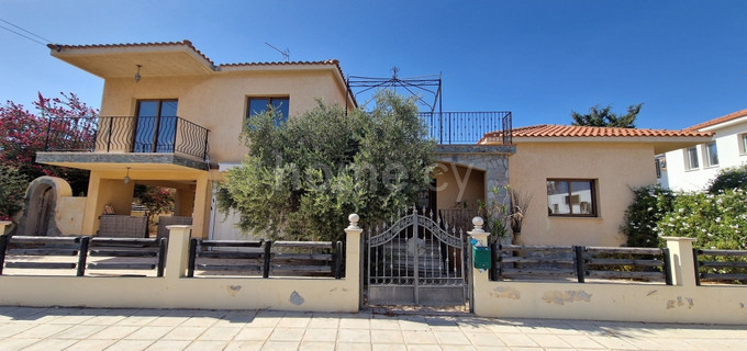 Casa a la venta en Deryneia