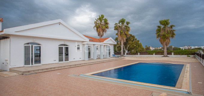 Casa a la venta en Ayia Thekla