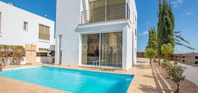 Villa for sale in Ayia Triada