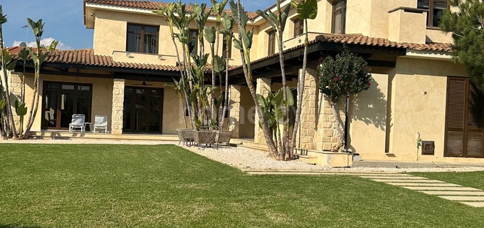 Villa in Larnaca zu verkaufen