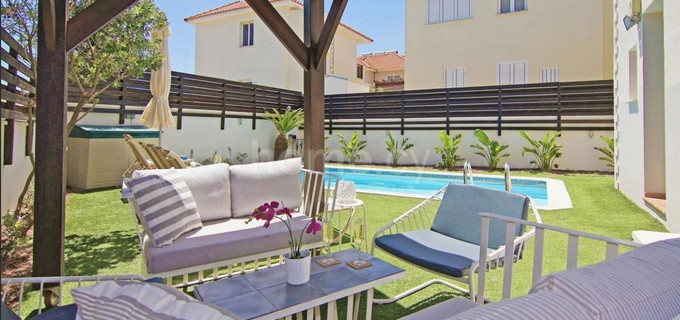 Villa for sale in Pernera