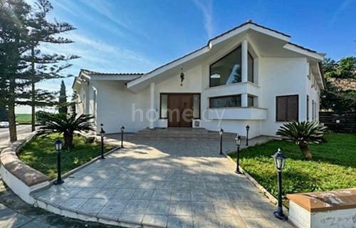 Villa for sale in Larnaca