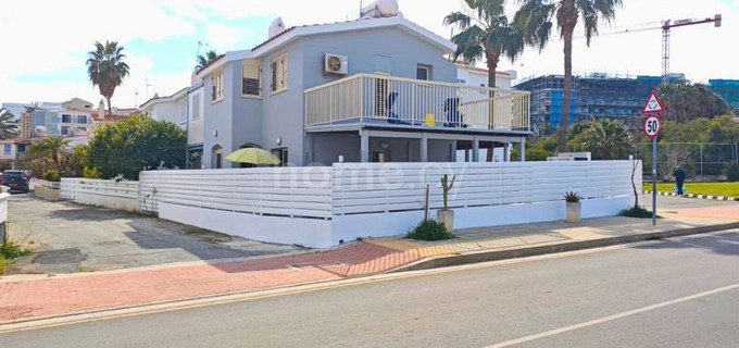 Villa for sale in Pernera