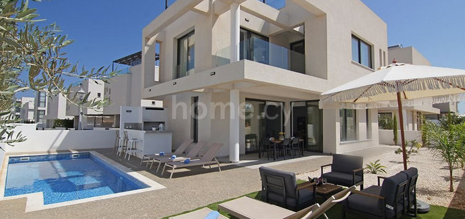 Villa for sale in Pernera