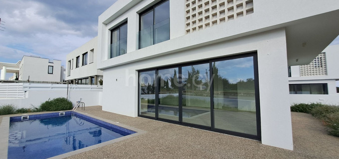 Villa for sale in Pernera