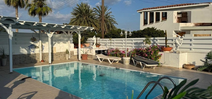 Villa for sale in Larnaca