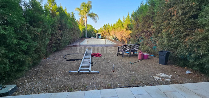 Bottenvåningslägenhet till salu i Larnaca