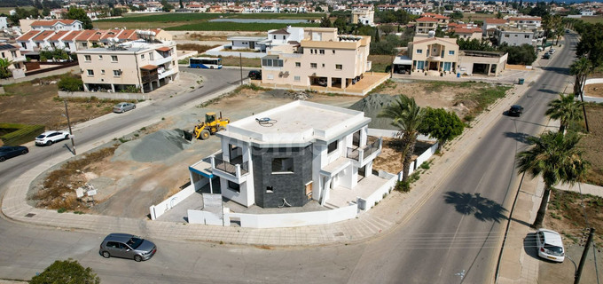 Villa for sale in Larnaca