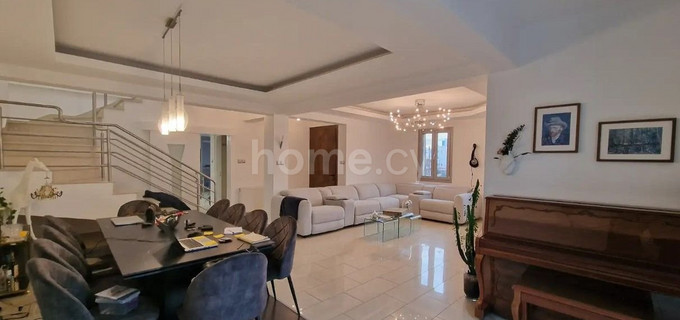 Villa in Nicosia zu verkaufen