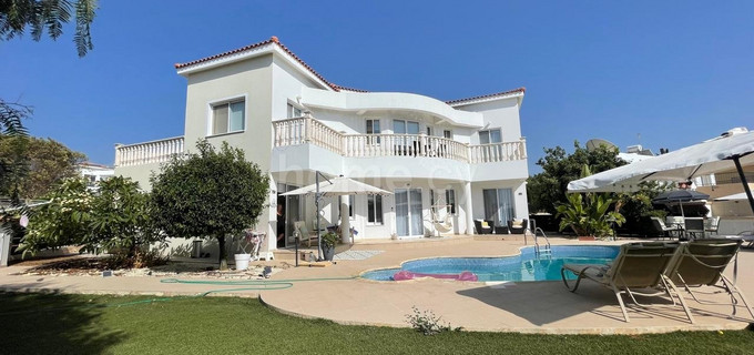 Villa for sale in Paphos