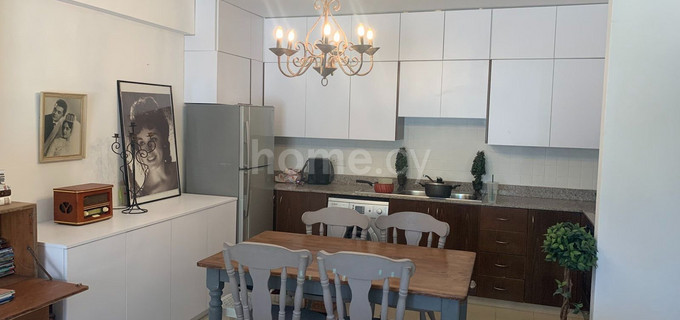 Bottenvåningslägenhet till salu i Nicosia