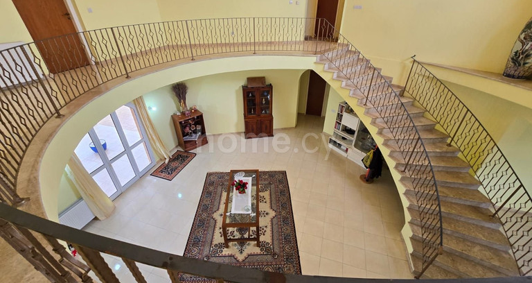 Villa à vendre à Limassol