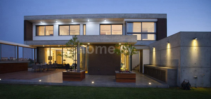 Villa à vendre à Limassol