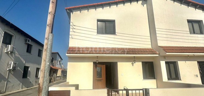 Casa semi independiente a la venta en Larnaca