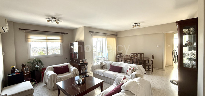 Apartamento en la planta superior a la venta en Larnaca
