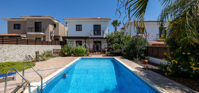 Villa for sale in Larnaca