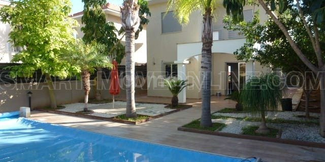Semi-detached house to rent in Limassol