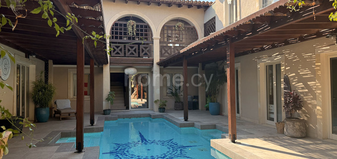 Вилла на продажу в Лимассол