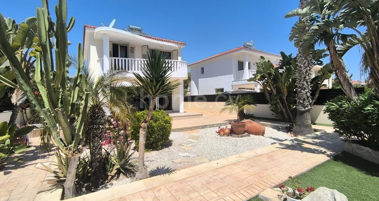 Villa à vendre à Larnaca