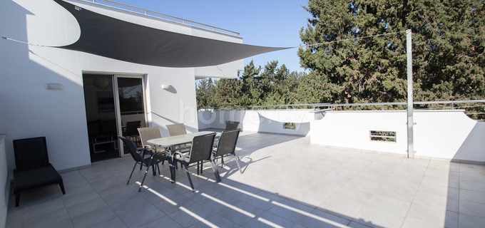 Takvåning att hyra i Larnaca