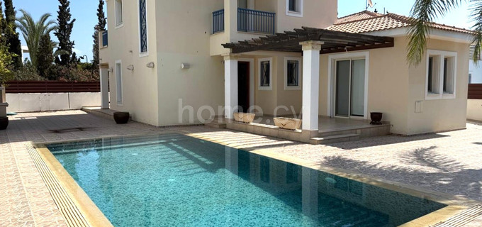 Villa in Larnaca zu verkaufen