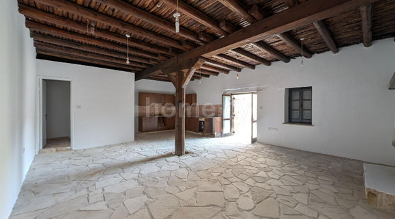 Вилла на продажу в Лимассол