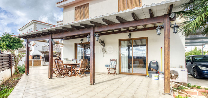 Villa in Kapparis zu verkaufen