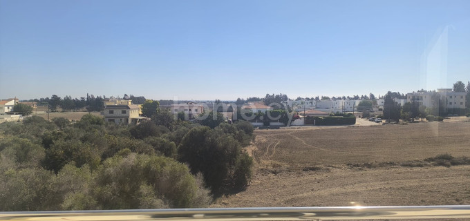 Top floor apartment to rent in Larnaca